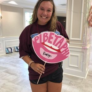 Meet your Posher, Cara